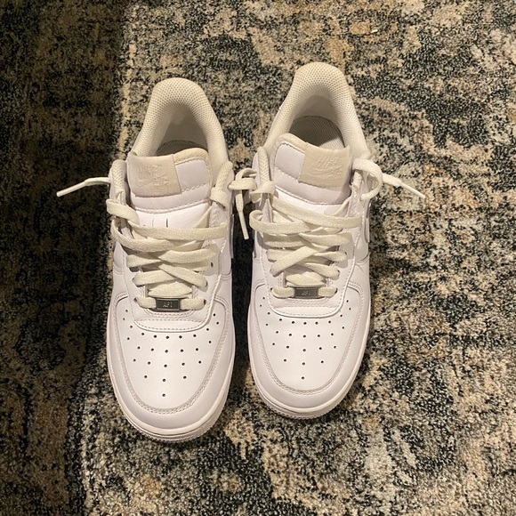Air Force One All White Size 8.5 - Picture 1 of 3